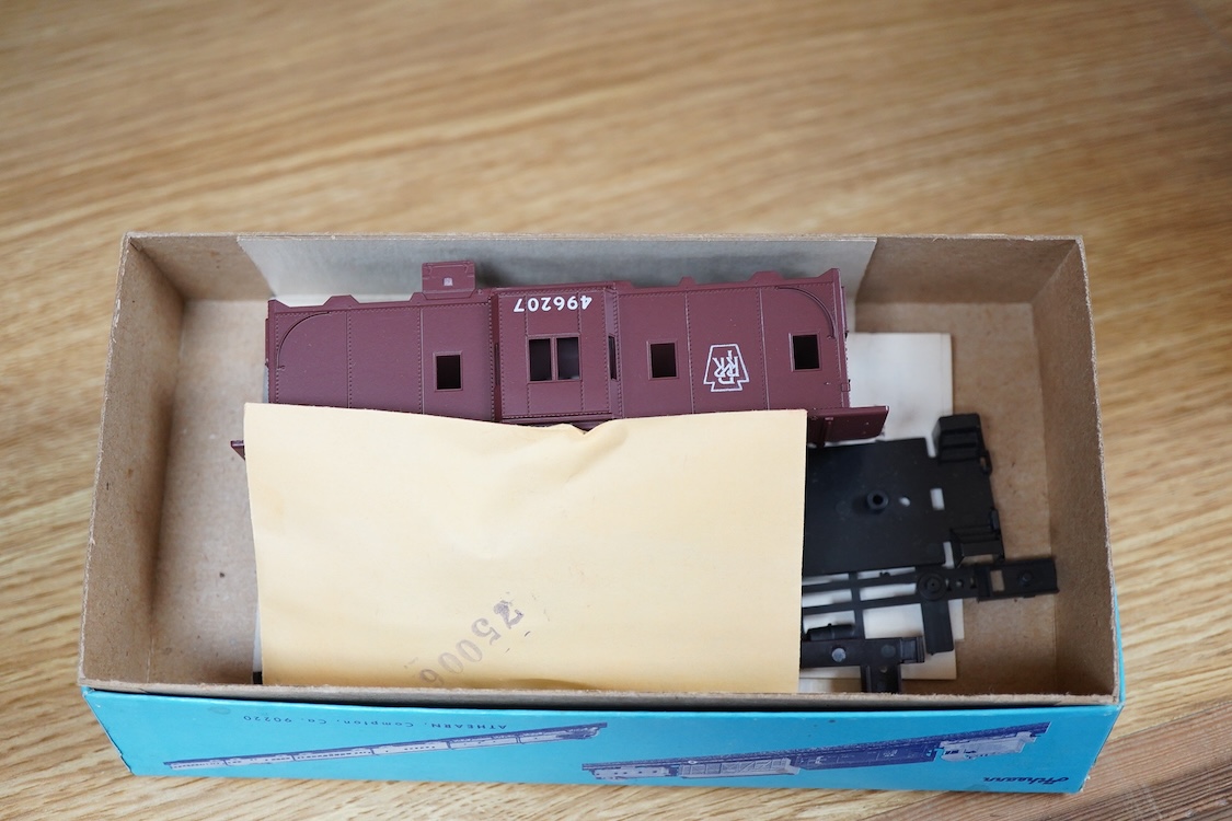 A quantity of US outline HO railway by Athearn, Bachmann, etc. including three locomotives; a Union Pacific Bo-Bo diesel, 1468, a Santa Fe Bo-Bo diesel, 5707, and a Santa Fe 0-4-0 tender engine, together with a 12-wheel